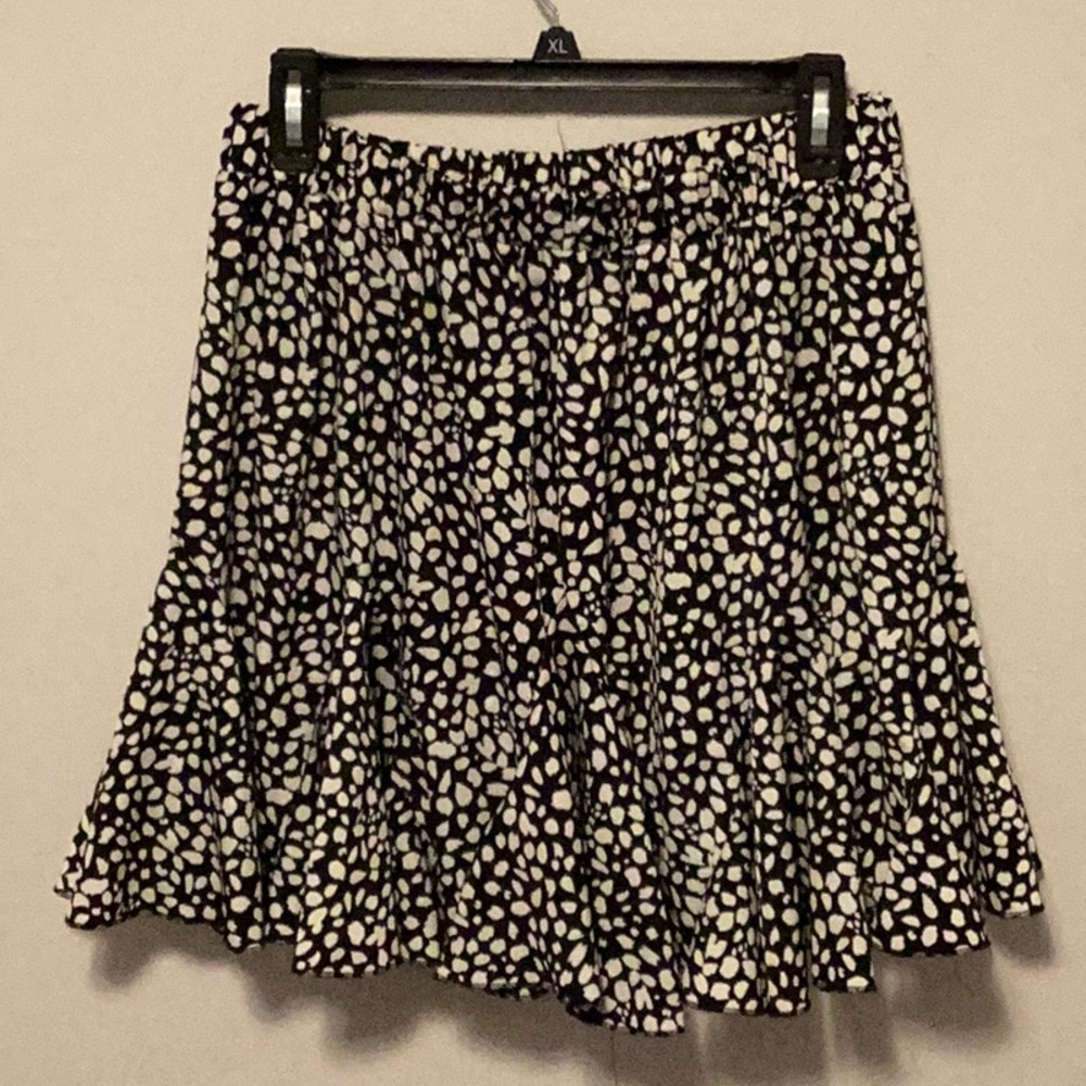 Flowey & Stretchy Skirt